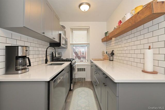 182-25 Wexford Terrace 505, Jamaica Estates, NY 11432