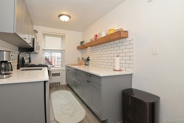 182-25 Wexford Terrace 505, Jamaica Estates, NY 11432