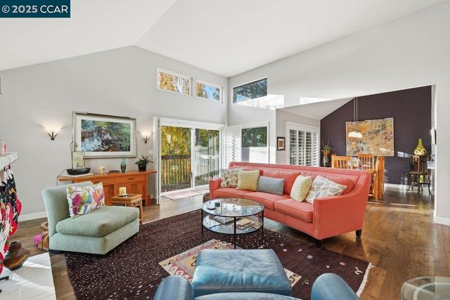 533 Monarch Ridge Dr, Walnut Creek, CA 94597