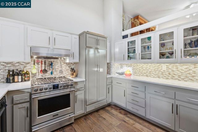 533 Monarch Ridge Dr, Walnut Creek, CA 94597