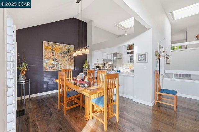 533 Monarch Ridge Dr, Walnut Creek, CA 94597