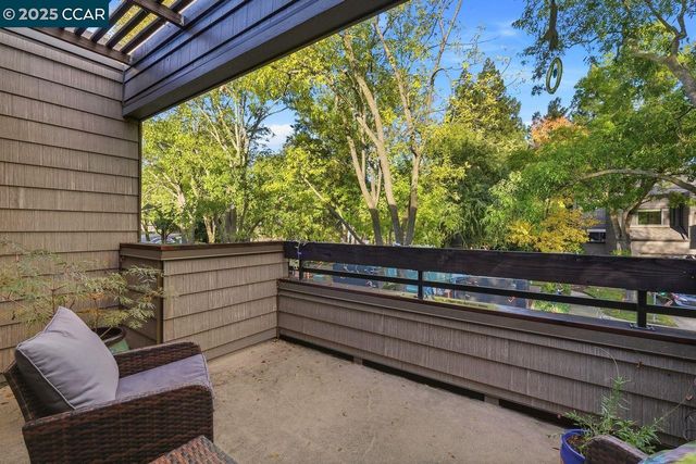 533 Monarch Ridge Dr, Walnut Creek, CA 94597
