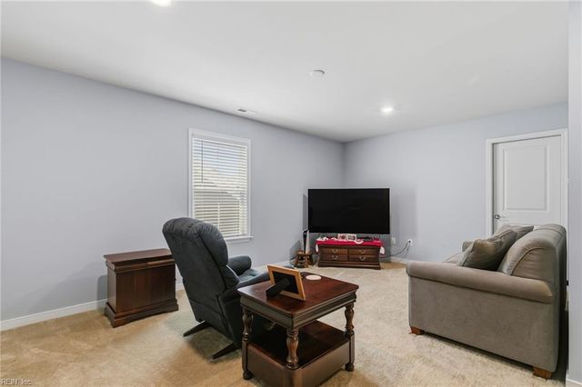 8625 Terroir LN, New Kent, VA 23124