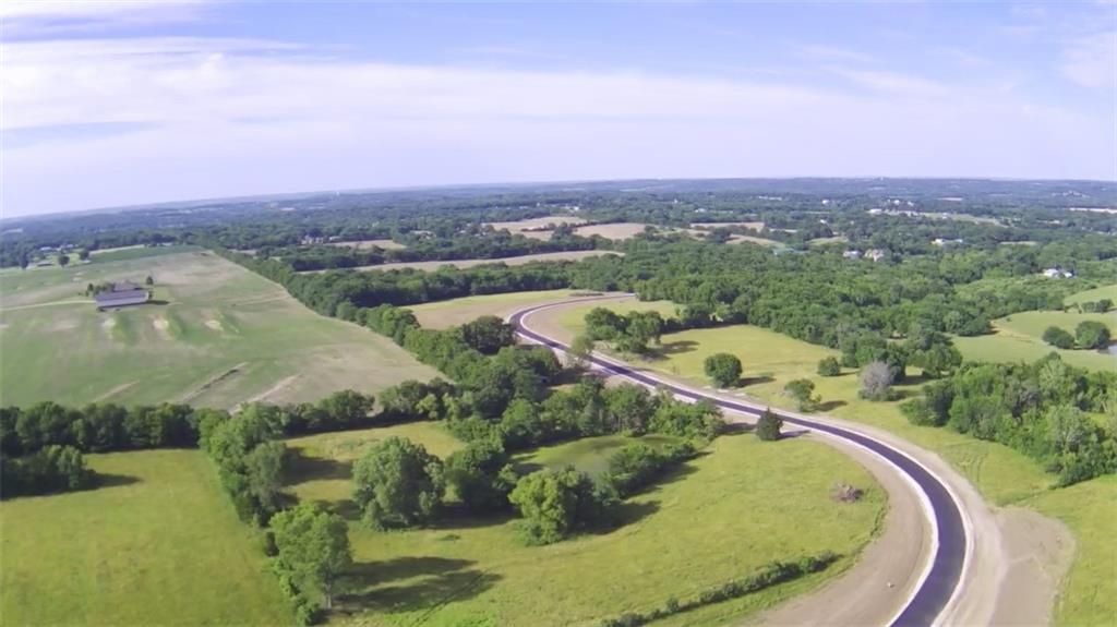 10510 S Cedar Ridge Trail, Oak Grove, MO 64029