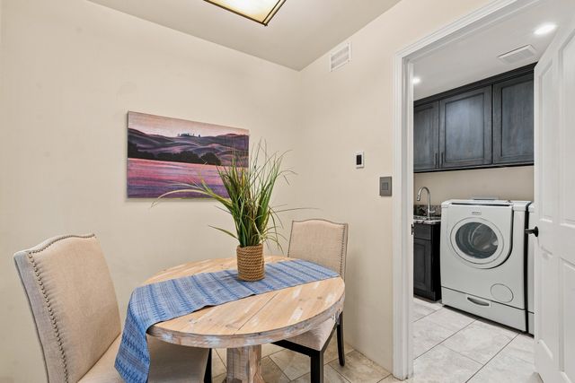 1859 Forest Circle, Santa Fe, NM 87505