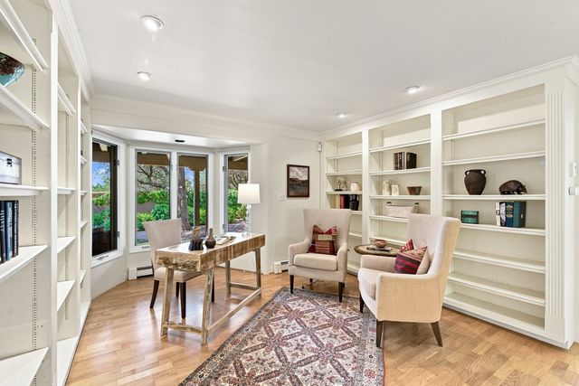 1859 Forest Circle, Santa Fe, NM 87505
