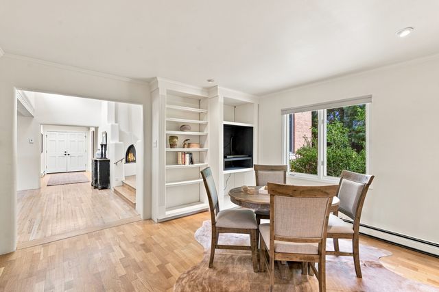 1859 Forest Circle, Santa Fe, NM 87505