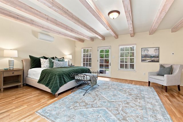 1859 Forest Circle, Santa Fe, NM 87505