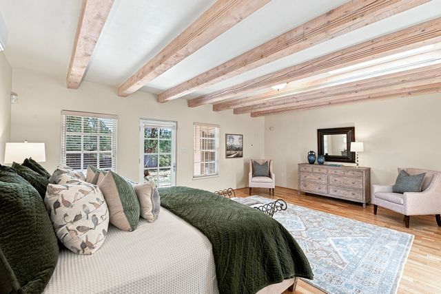 1859 Forest Circle, Santa Fe, NM 87505