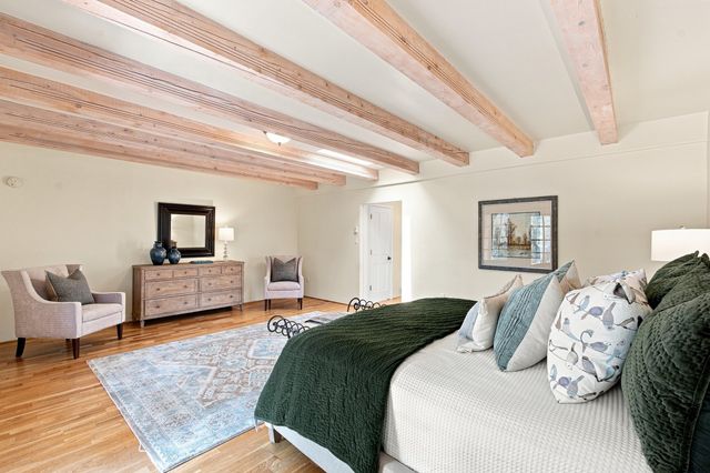 1859 Forest Circle, Santa Fe, NM 87505