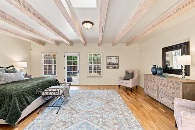 1859 Forest Circle, Santa Fe, NM 87505
