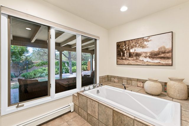 1859 Forest Circle, Santa Fe, NM 87505