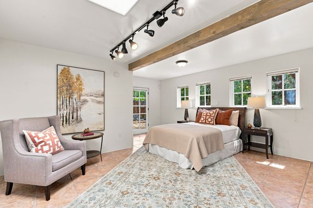 1859 Forest Circle, Santa Fe, NM 87505