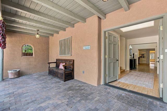 1859 Forest Circle, Santa Fe, NM 87505