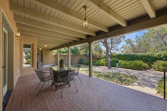 1859 Forest Circle, Santa Fe, NM 87505