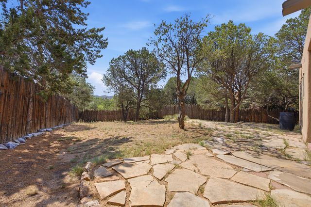 1859 Forest Circle, Santa Fe, NM 87505
