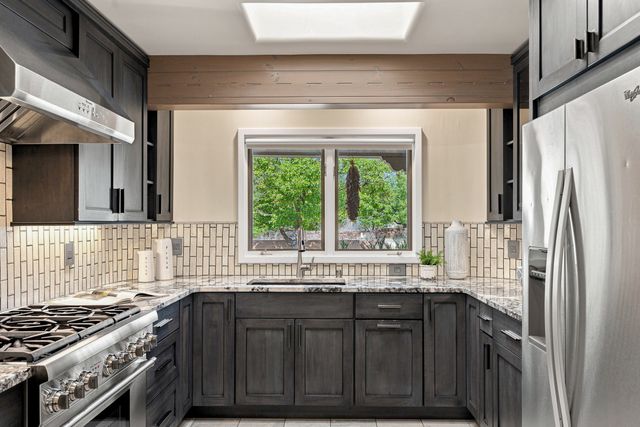 1859 Forest Circle, Santa Fe, NM 87505