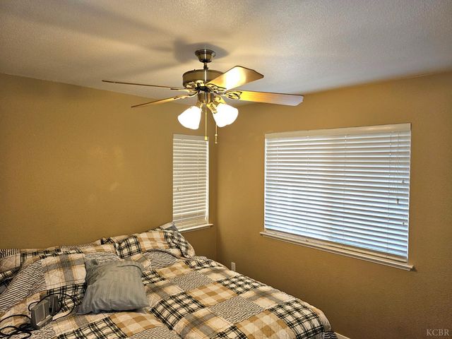 440 Pepper Drive, Hanford, CA 93230