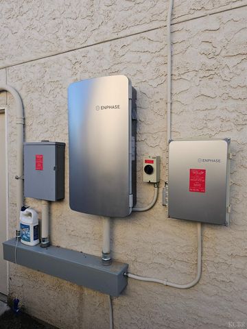 440 Pepper Drive, Hanford, CA 93230