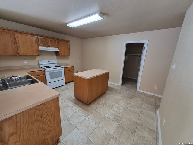 3954 Key West Way, Converse, TX 78109