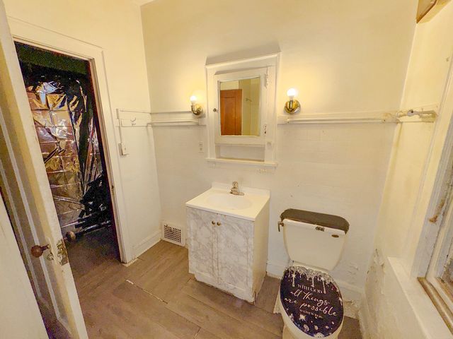 6753 S Laflin Street, Chicago, IL 60636