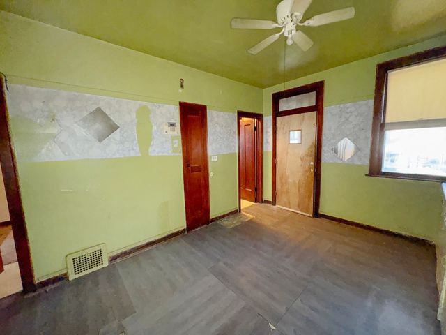 6753 S Laflin Street, Chicago, IL 60636