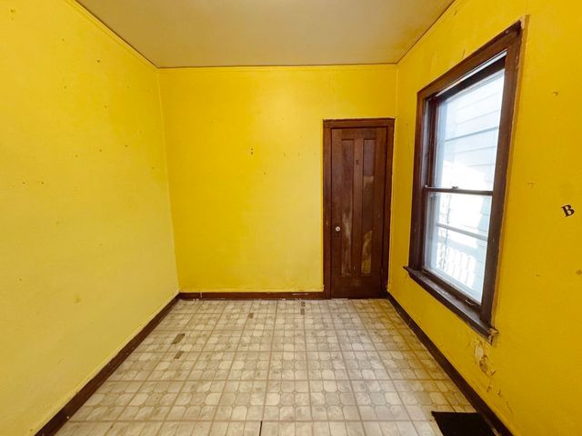 6753 S Laflin Street, Chicago, IL 60636