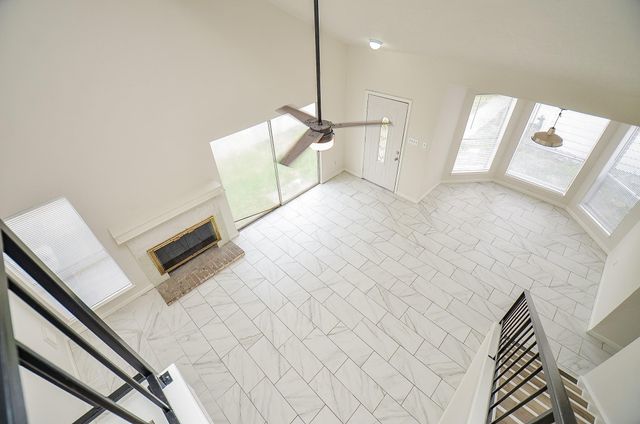 11818 Spring Grove Dr, Houston, TX 77099