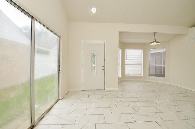 11818 Spring Grove Dr, Houston, TX 77099