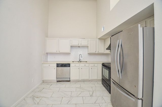 11818 Spring Grove Dr, Houston, TX 77099