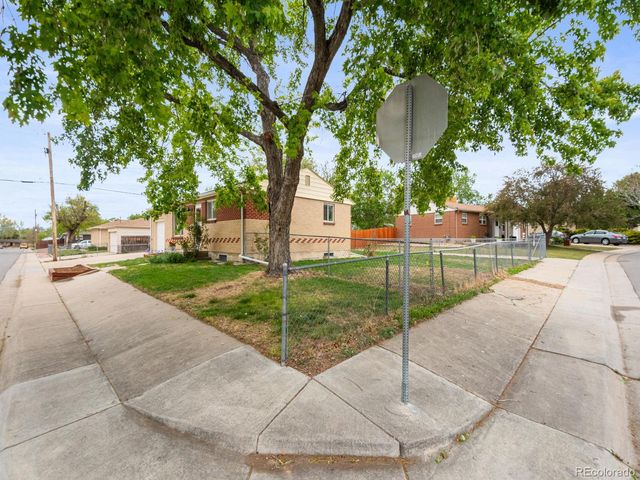 2161 Meadowbrook Drive, Denver, CO 80221