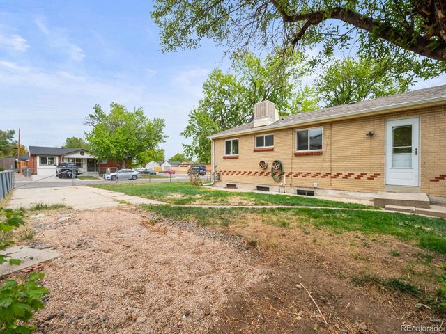 2161 Meadowbrook Drive, Denver, CO 80221