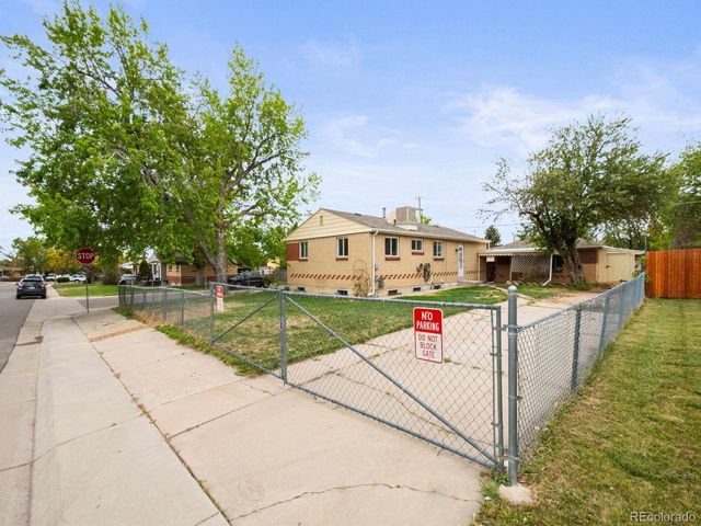 2161 Meadowbrook Drive, Denver, CO 80221