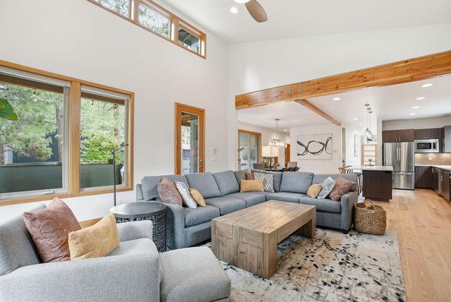 19536 E Campbell Road, Bend, OR 97702