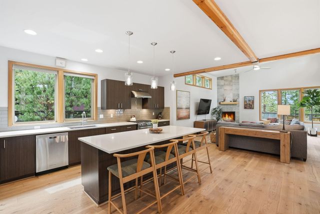 19536 E Campbell Road, Bend, OR 97702