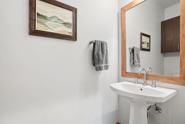19536 E Campbell Road, Bend, OR 97702