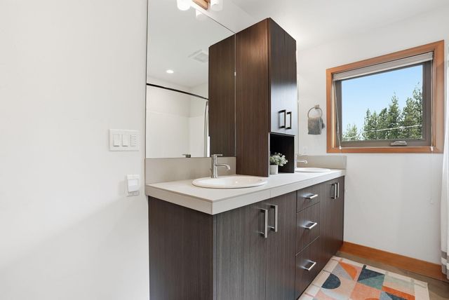 19536 E Campbell Road, Bend, OR 97702