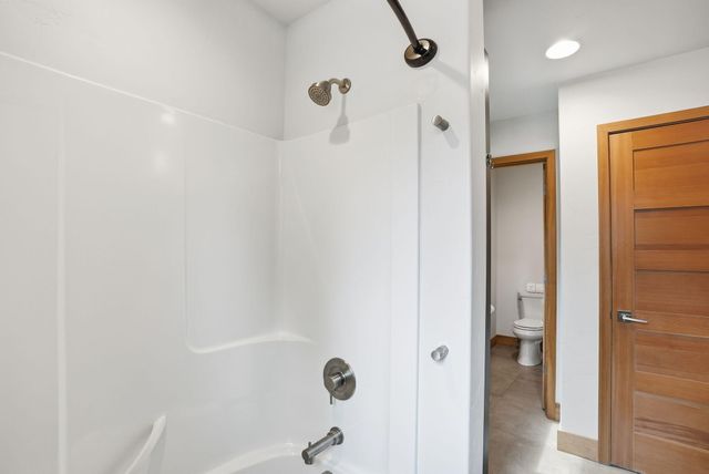 19536 E Campbell Road, Bend, OR 97702
