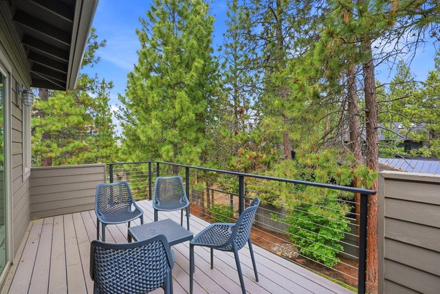 19536 E Campbell Road, Bend, OR 97702