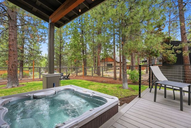 19536 E Campbell Road, Bend, OR 97702