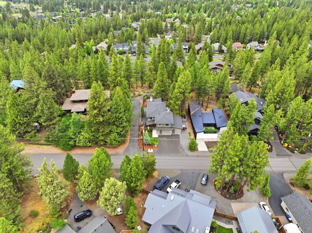 19536 E Campbell Road, Bend, OR 97702