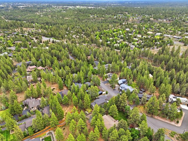 19536 E Campbell Road, Bend, OR 97702