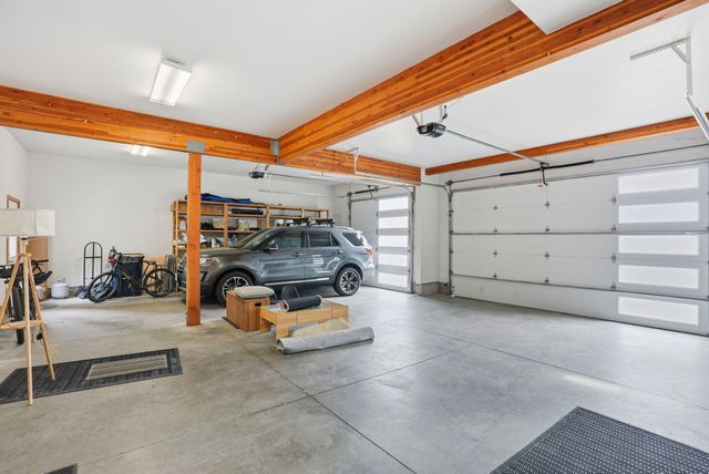 19536 E Campbell Road, Bend, OR 97702