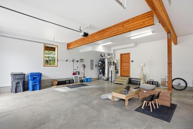 19536 E Campbell Road, Bend, OR 97702