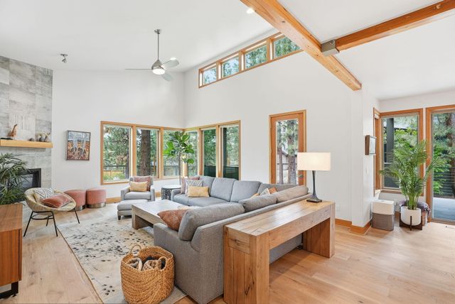 19536 E Campbell Road, Bend, OR 97702