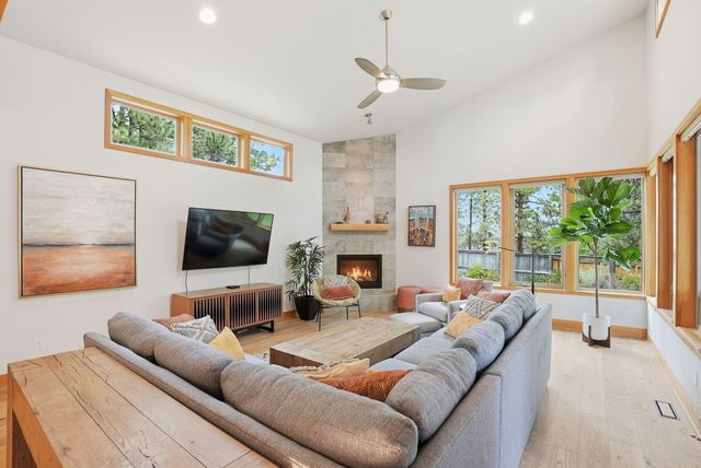 19536 E Campbell Road, Bend, OR 97702