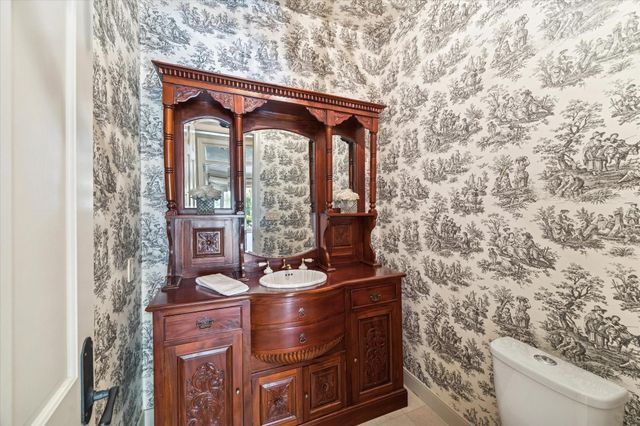 31 Enchanted Woods Drive, Kingwood, TX 77339