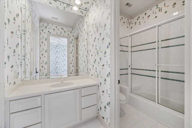 31 Enchanted Woods Drive, Kingwood, TX 77339