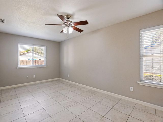 1004 Green Meadow DR, Round Rock, TX 78664