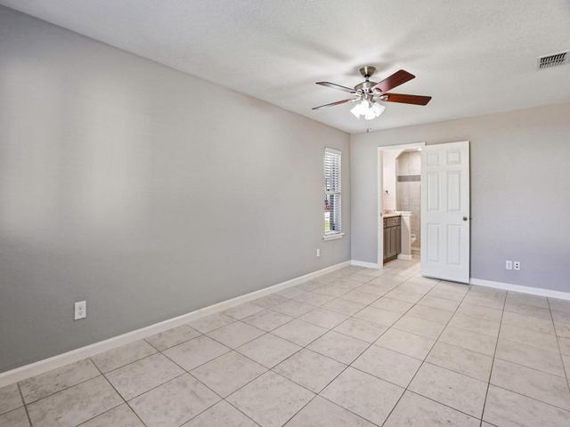 1004 Green Meadow DR, Round Rock, TX 78664